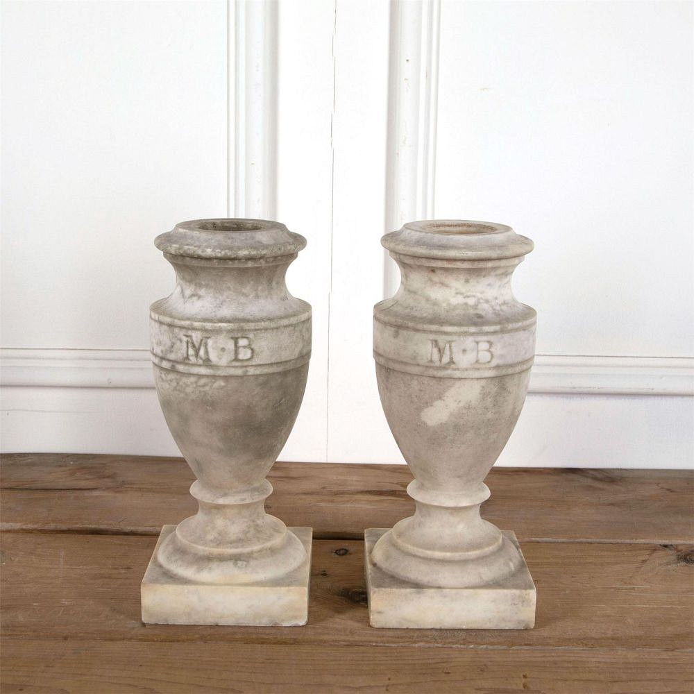 Marble Urns DA1561242