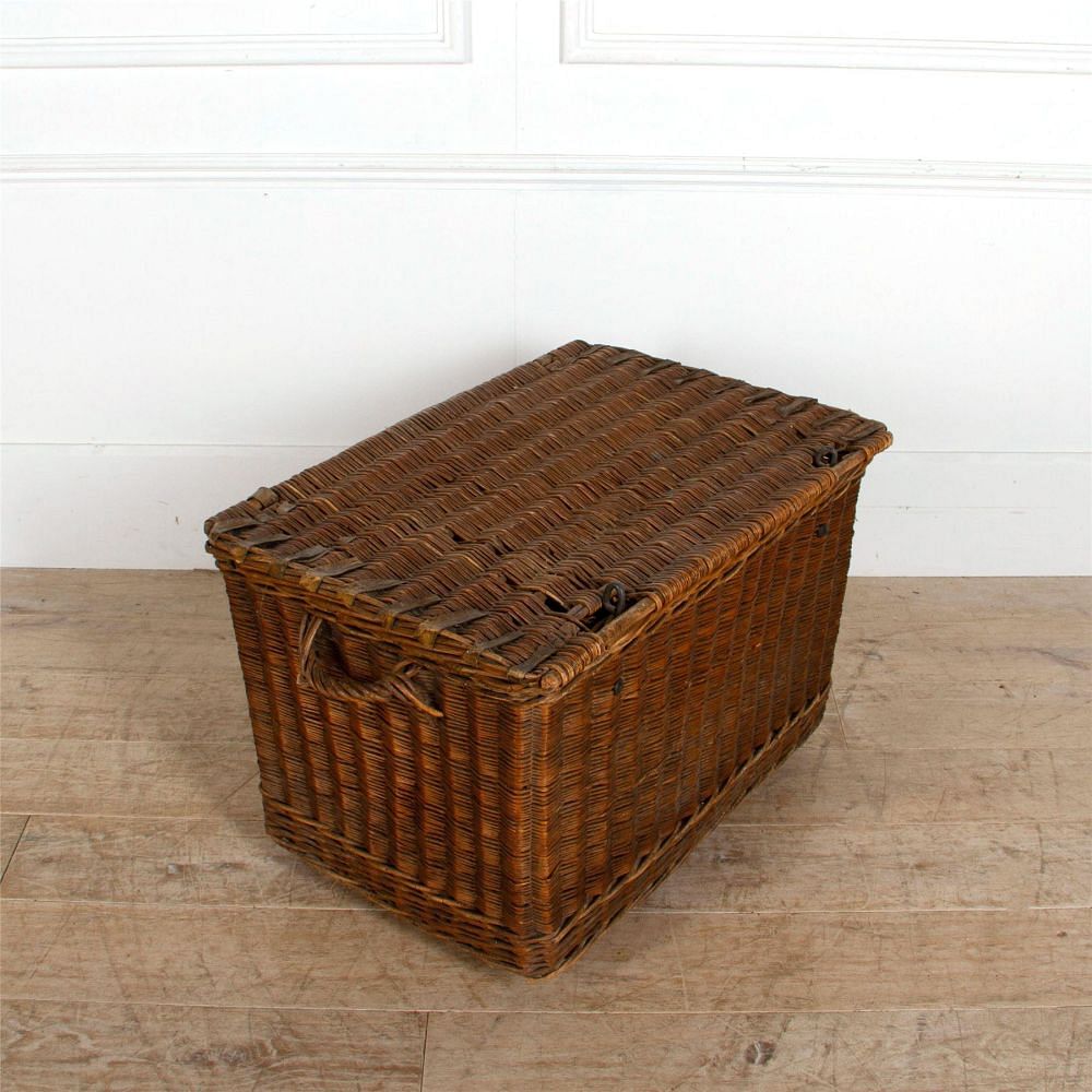 Victorian Wicker Laundry Basket DA287294