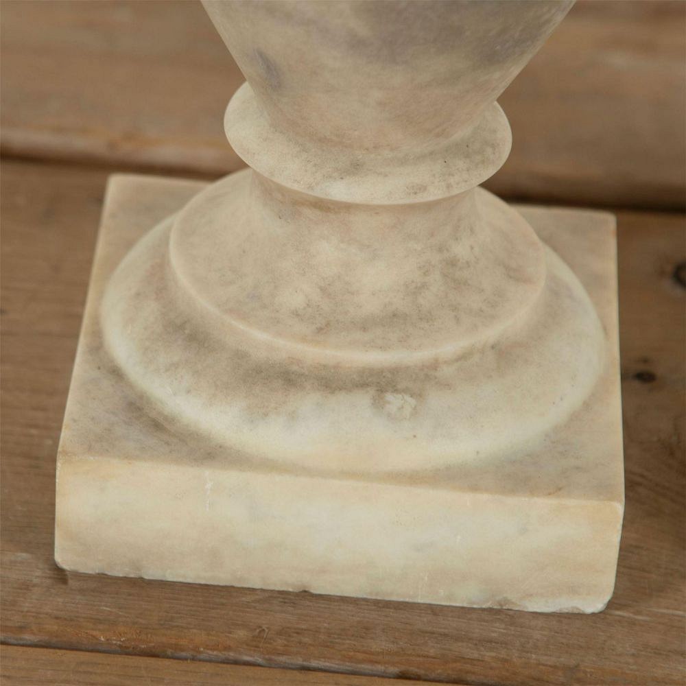 Marble Urns DA1561242
