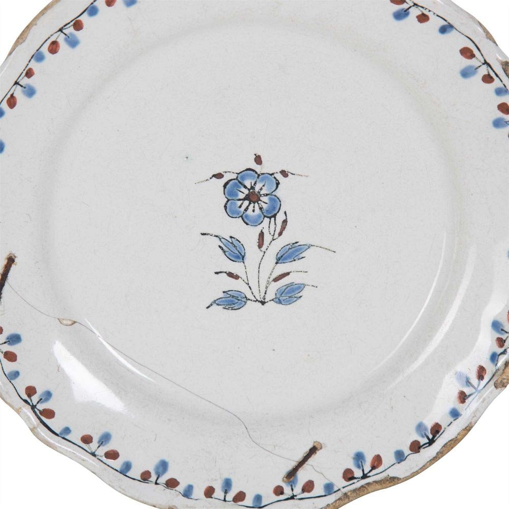 18th Century Faience Plate DA0153911