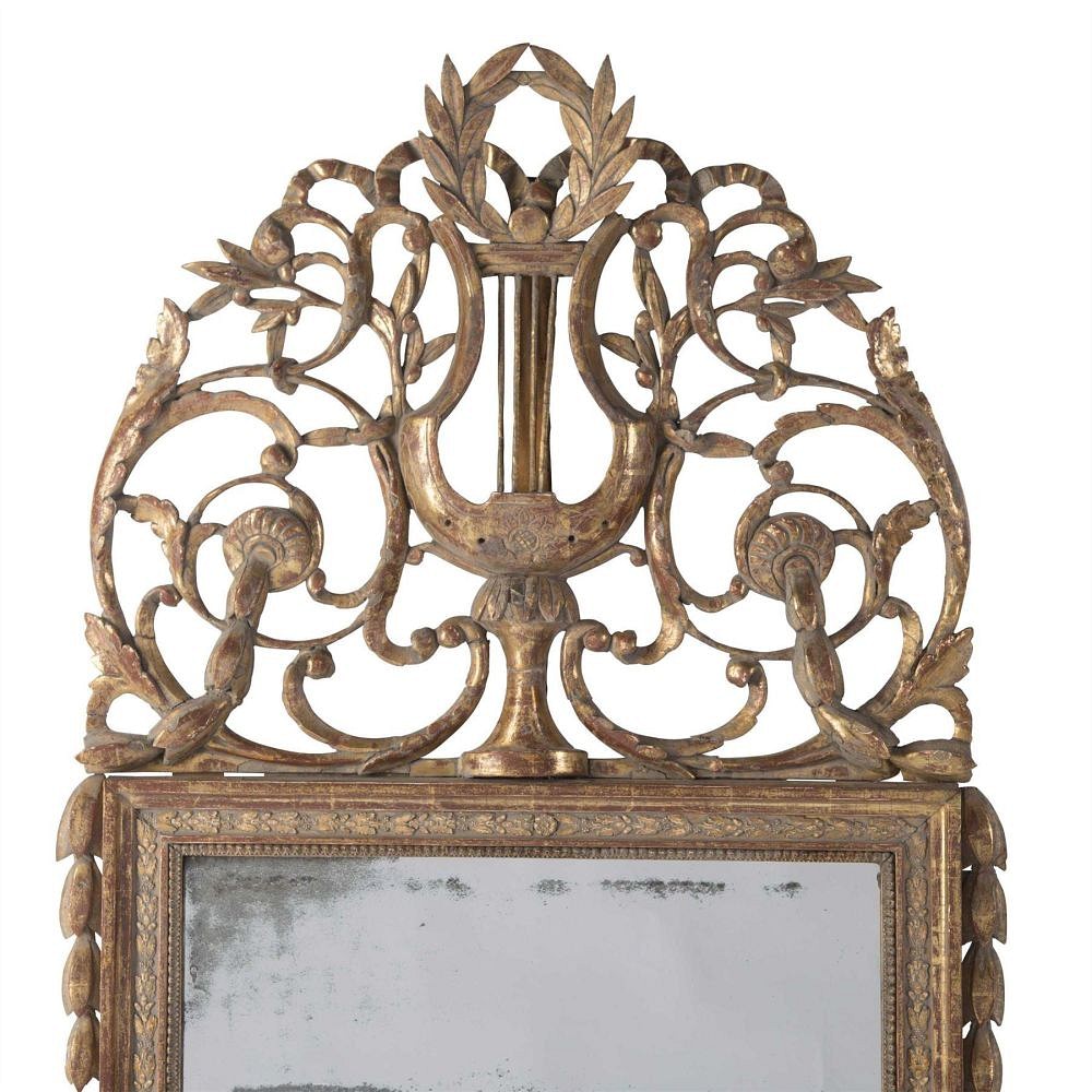 18th Century Crested Mirror MI0155242