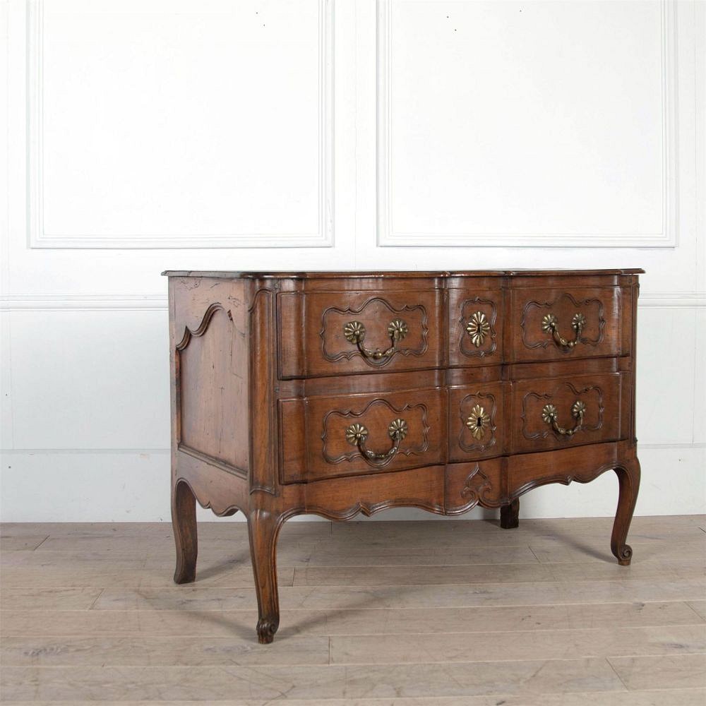 Louis XV Period 2-Drawer Commode CC0161215