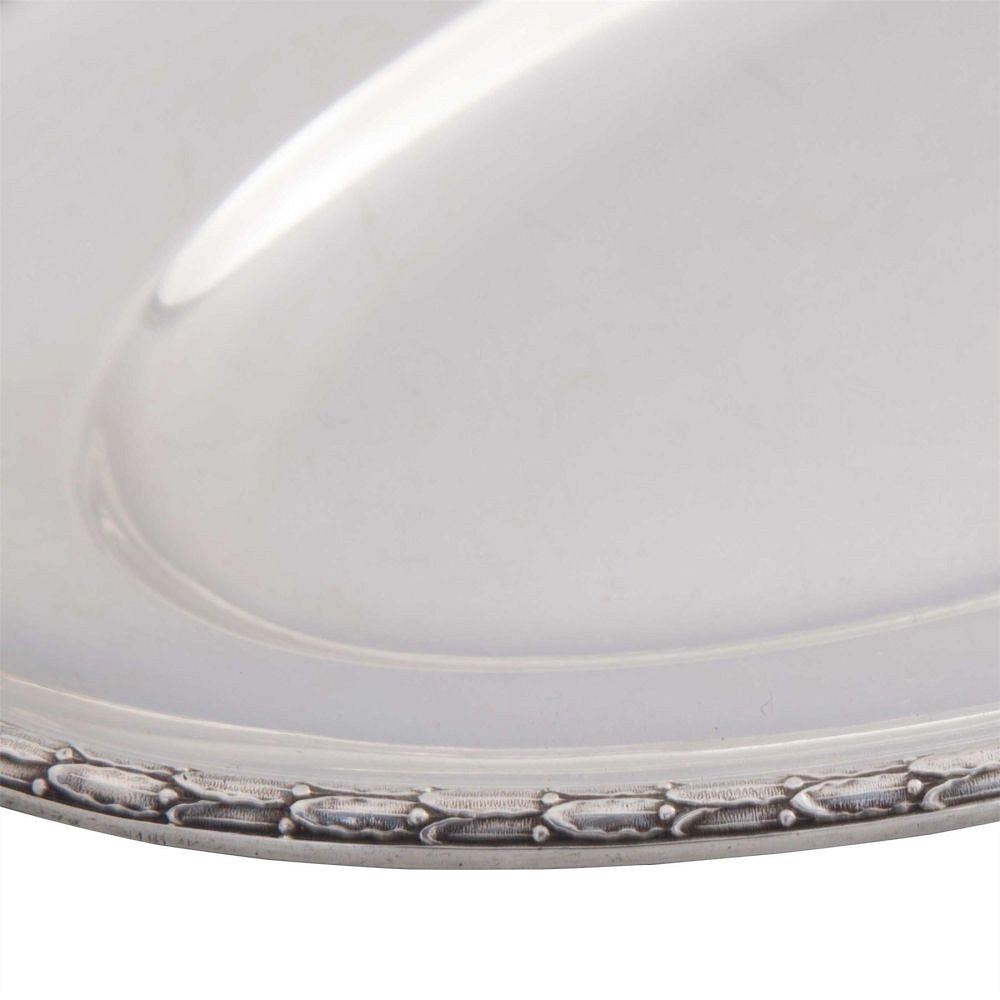Oval Laurel Wreath Rimmed Platter DA5858841