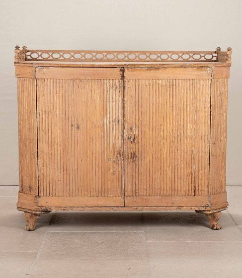 19th Century Swedish Gustavian Buffet in Original Salmon Pink Paint