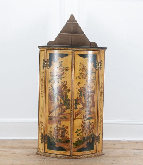 18th Century Georgian Japanned Corner Cabinet