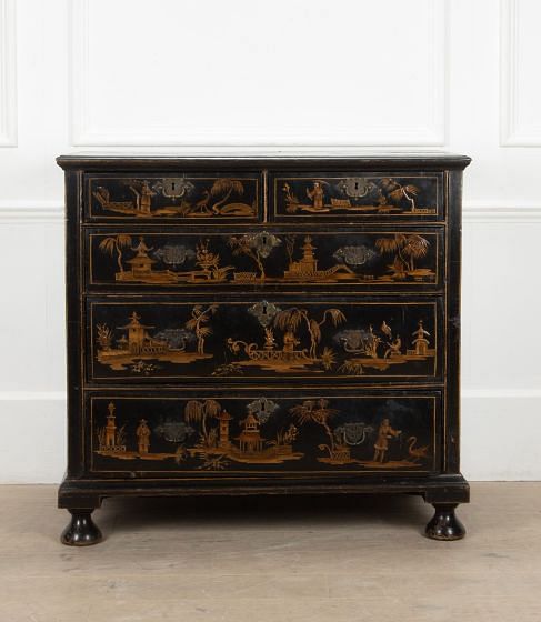 Early 18th Century English George I Japanned Chinoiserie Chest of Drawers