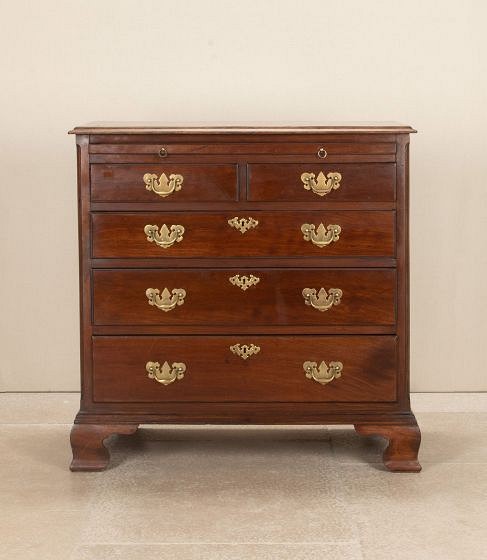 Georgian Mahogany Chest Of Drawers
