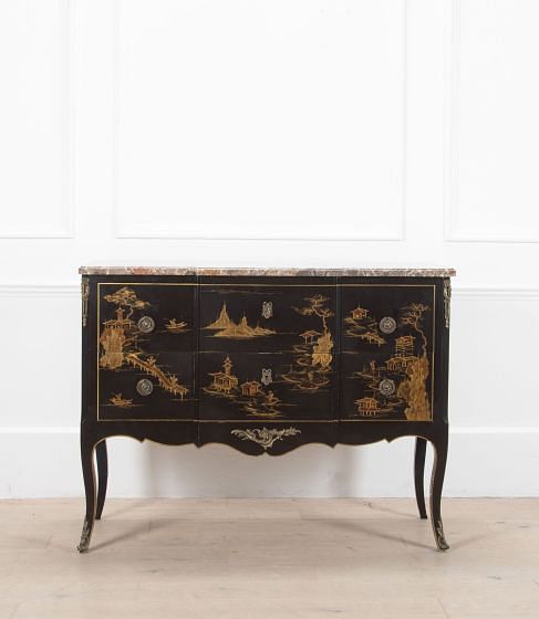 20th Century Chinoiserie Lacquered Commode