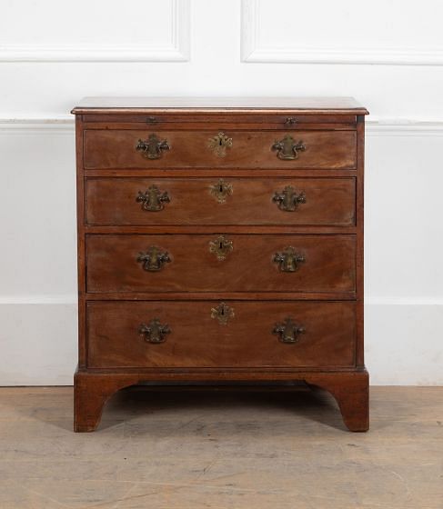 18th Century English George III Mahogany Bachelors Chest of Drawers