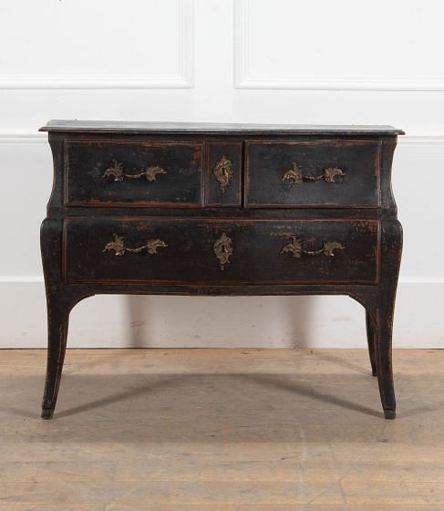 Early 19th Century French Three Drawer Commode