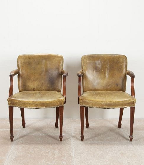 Pair of Late 19th Century English Leather Library Chairs CH4141934