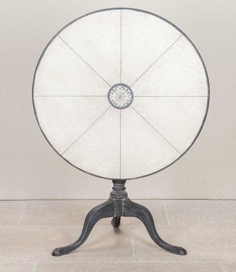 18th Century English Tilt-Top Table