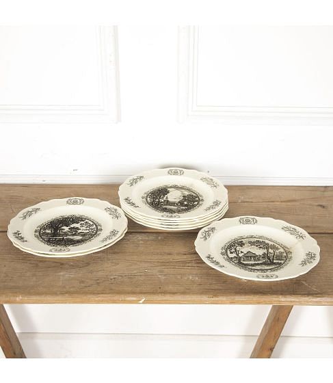 Set of Eight 19th Century Wedgwood Porcelain Dinner Plates
