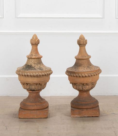 LARGE PAIR OF 19TH CENTURY TERRACOTTA GATEPOST FINIALS