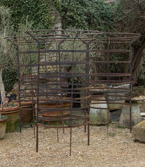 20th Century Iron Tree Guard