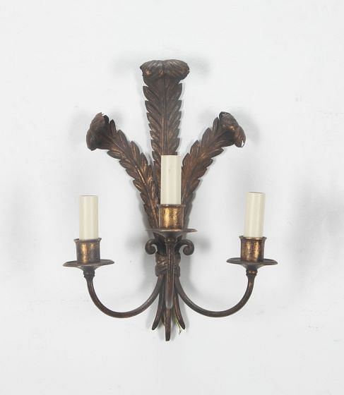 Plume Of Three Ostrich Feathers Wall Light