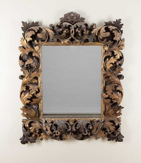 Late 17th Century Italian Baroque Carved Wood and Gilded Mirror