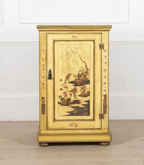Early 20th Century Chinoiserie Pedestal Cabinet