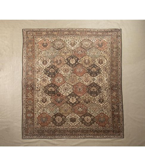 Large 20th Century Bakhtiar Carpet