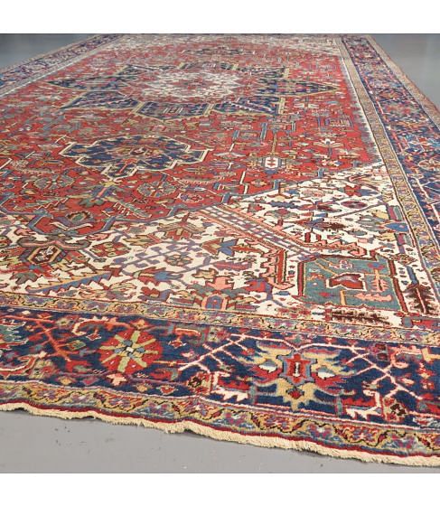 Large Early 20th Century Heriz Carpet
