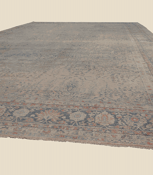 Large Early 20th Century Fine Sarouk Carpet