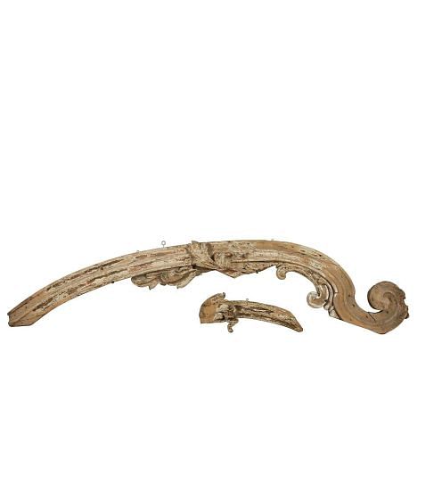 Large 18th Century Italian Carved 'Feather' Fragment