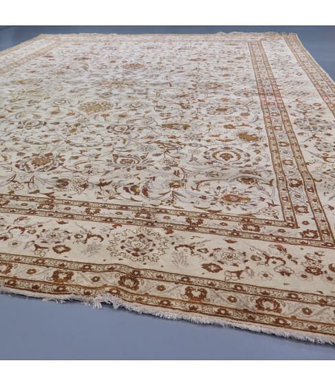 Early 20th Century Kashan Carpet
