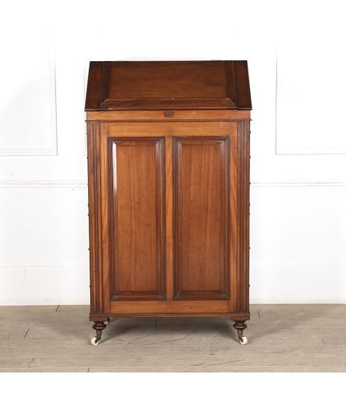 Howard and Sons Double Wellington Chest